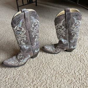 CORRAL COWBOY BOOTS W/ SEQUINS